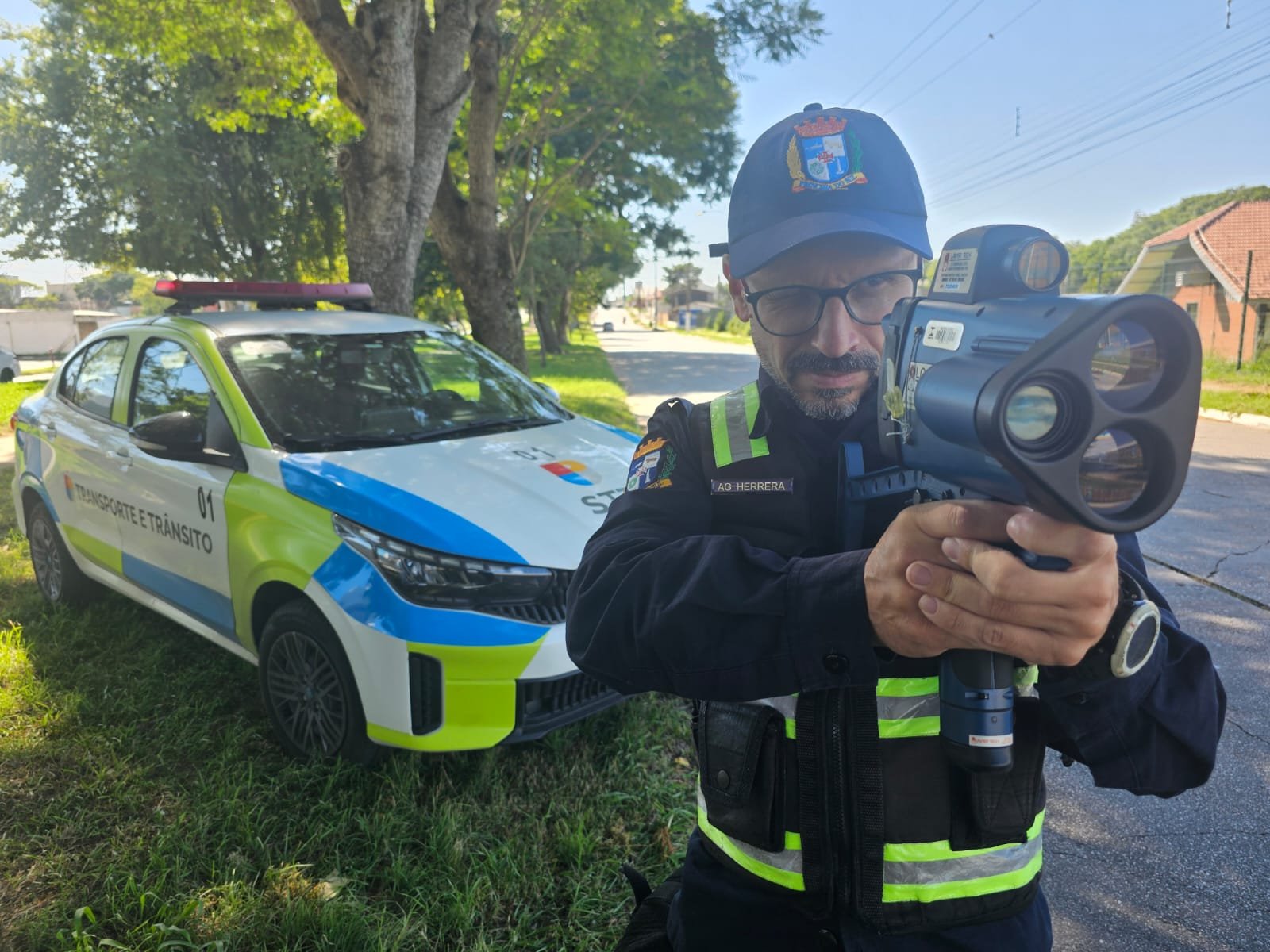 STT inicia fiscalização com radares portáteis e passa a multar por excesso de velocidade em Pelotas