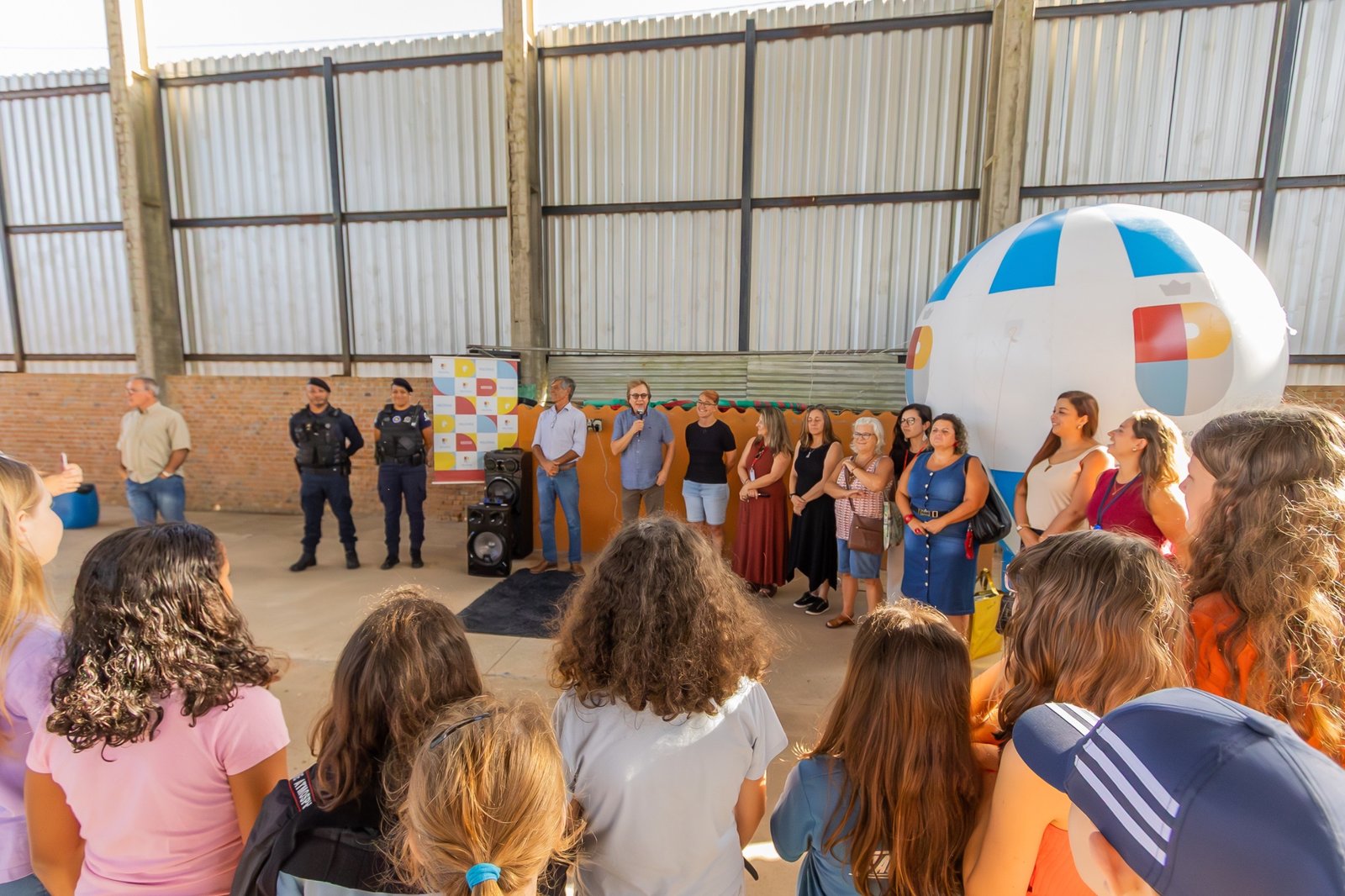 Rede municipal de Pelotas inicia ano letivo com cerimônia em escola do interior