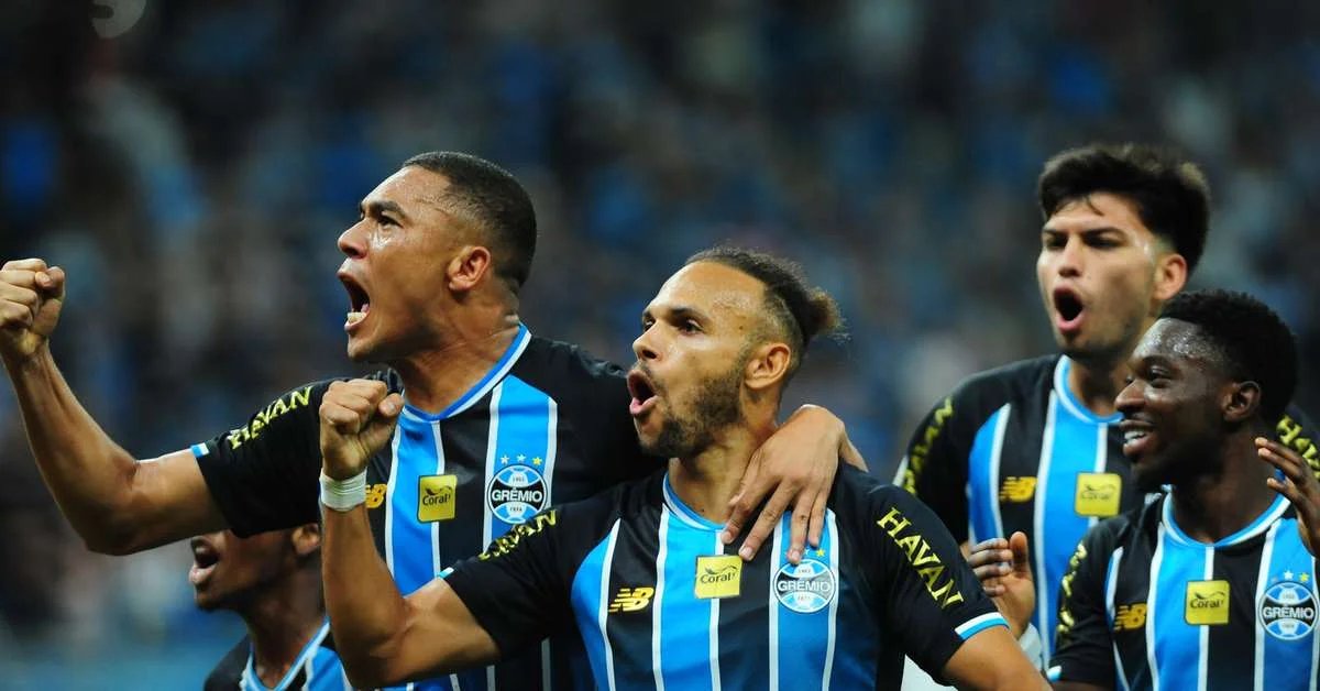 Grêmio vence o Confiança e larga com boa vantagem na Copa do Brasil