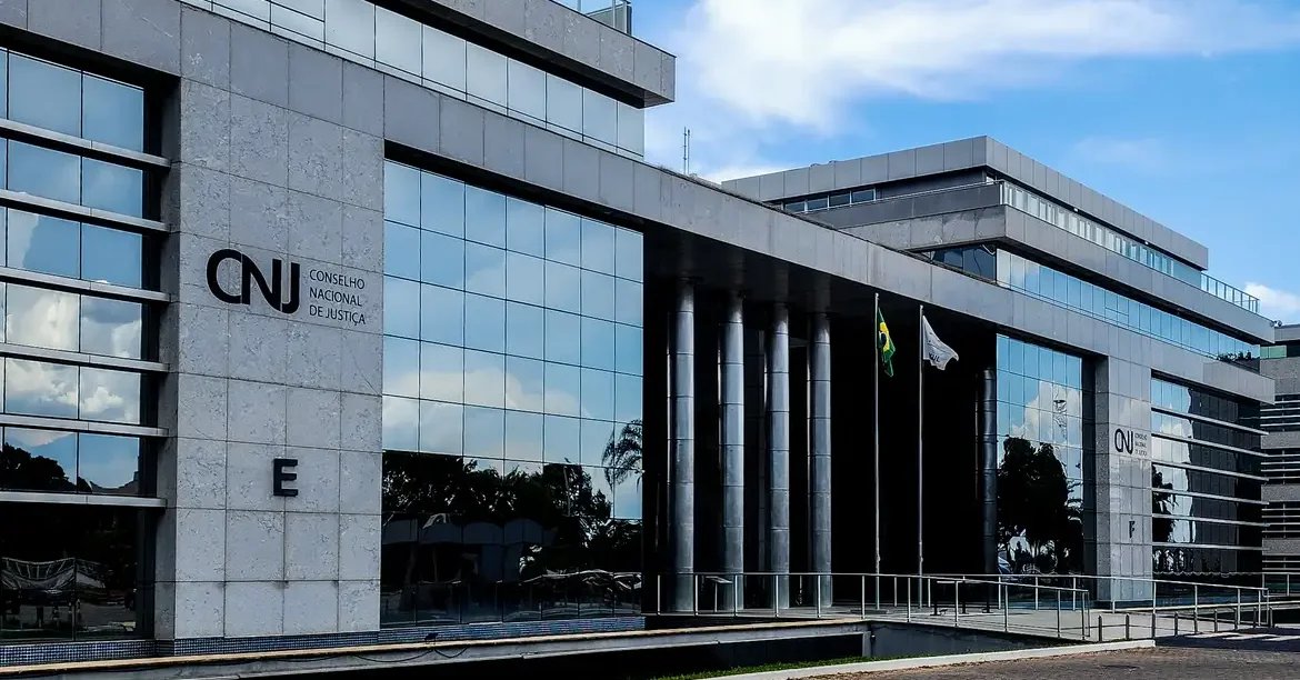 CNJ e CNMP aprovam novos penduricalhos para juízes e membros do MP