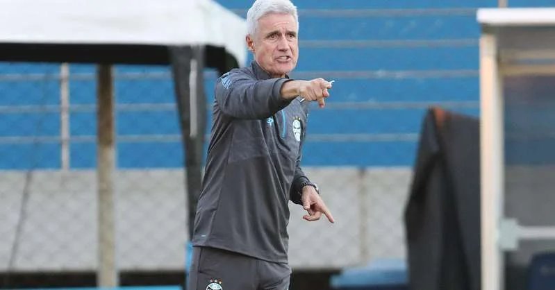 Luís Castro é respaldado antes do quarto Gre-Nal de 2026