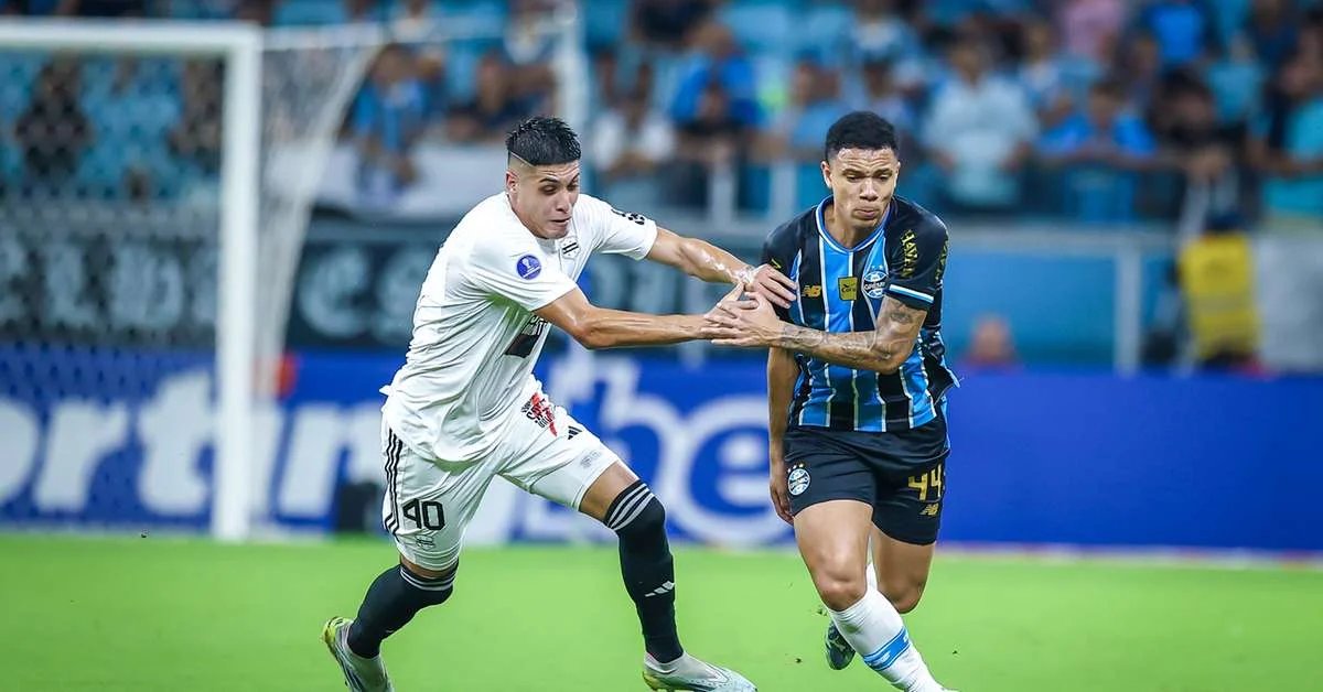 Viery é denunciado por expulsão no Gre-Nal e pode pegar até 12 jogos de suspensão