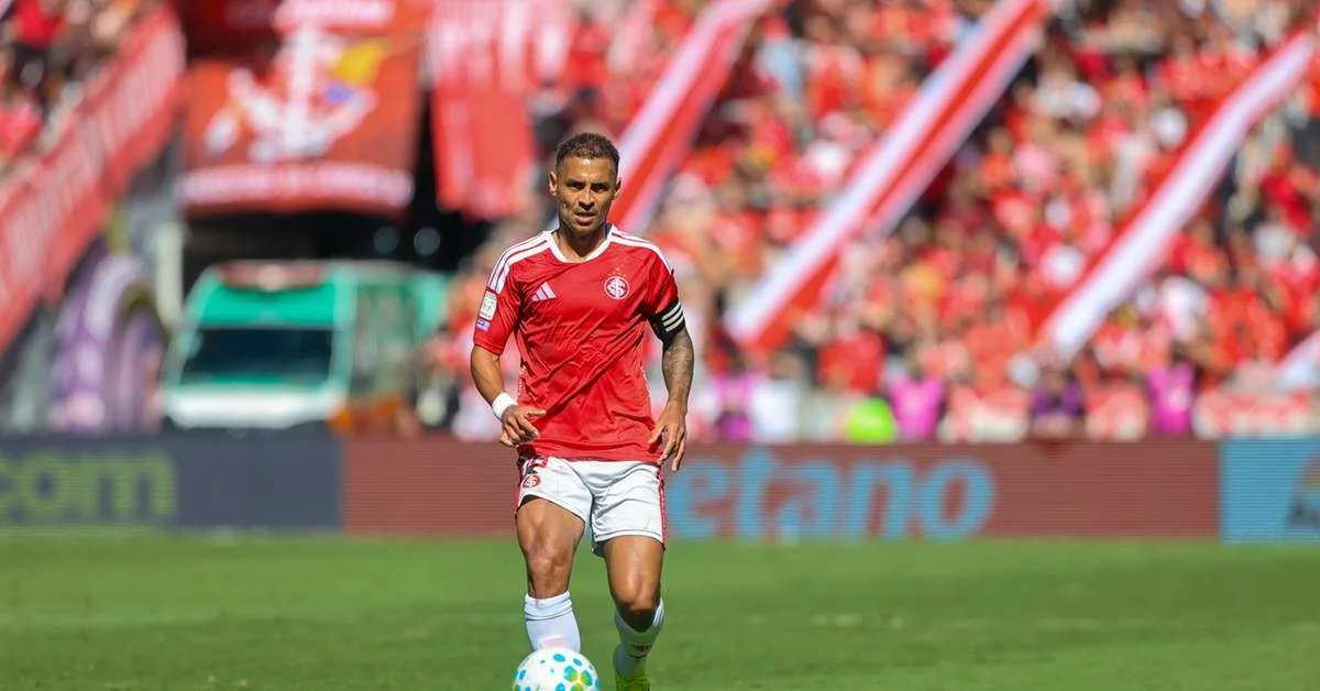 Pezzolano busca encaixe para dupla ofensiva no Inter