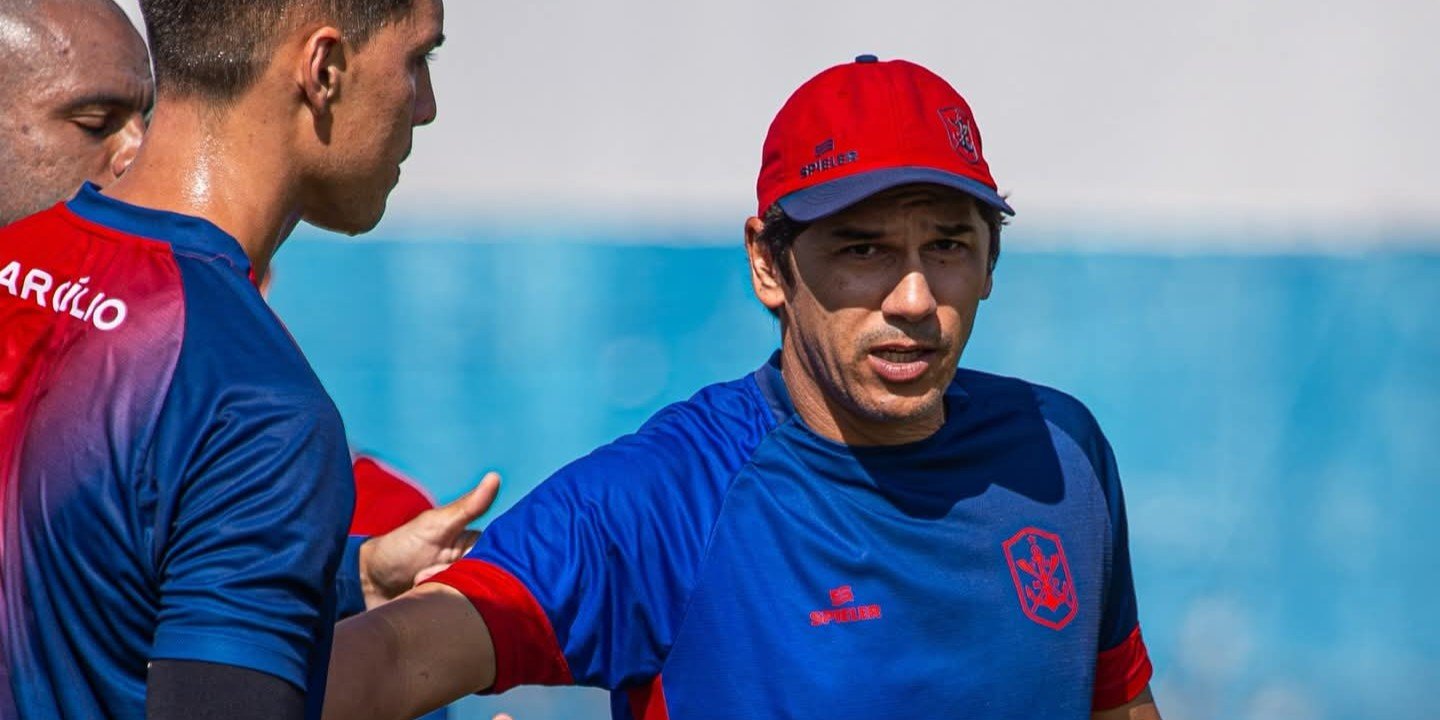Lúcio Flávio projeta confrontos com cara de “mata-mata” diante do Brasil