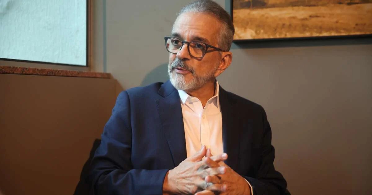 “Você não devolve este gênio para dentro da garrafa”, diz Antonio Lavareda, ao criticar emendas de relator