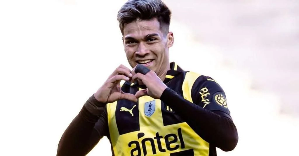 Peñarol sinaliza ao Grêmio que pretende comprar Arezo, diz imprensa uruguaia