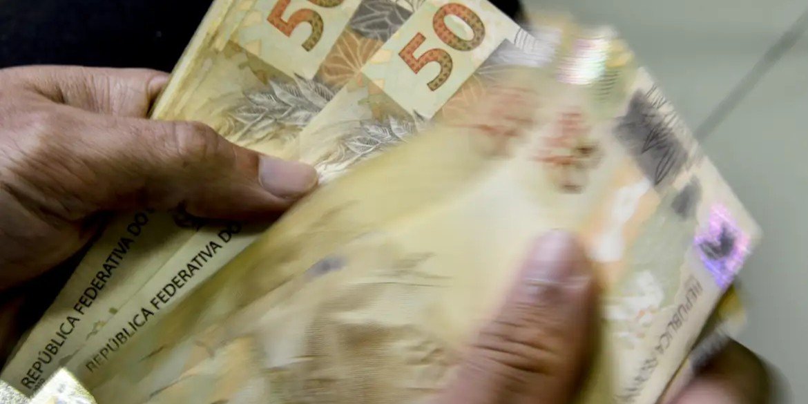 Queda no dólar deverá ter efeitos positivos, mas não imediatos