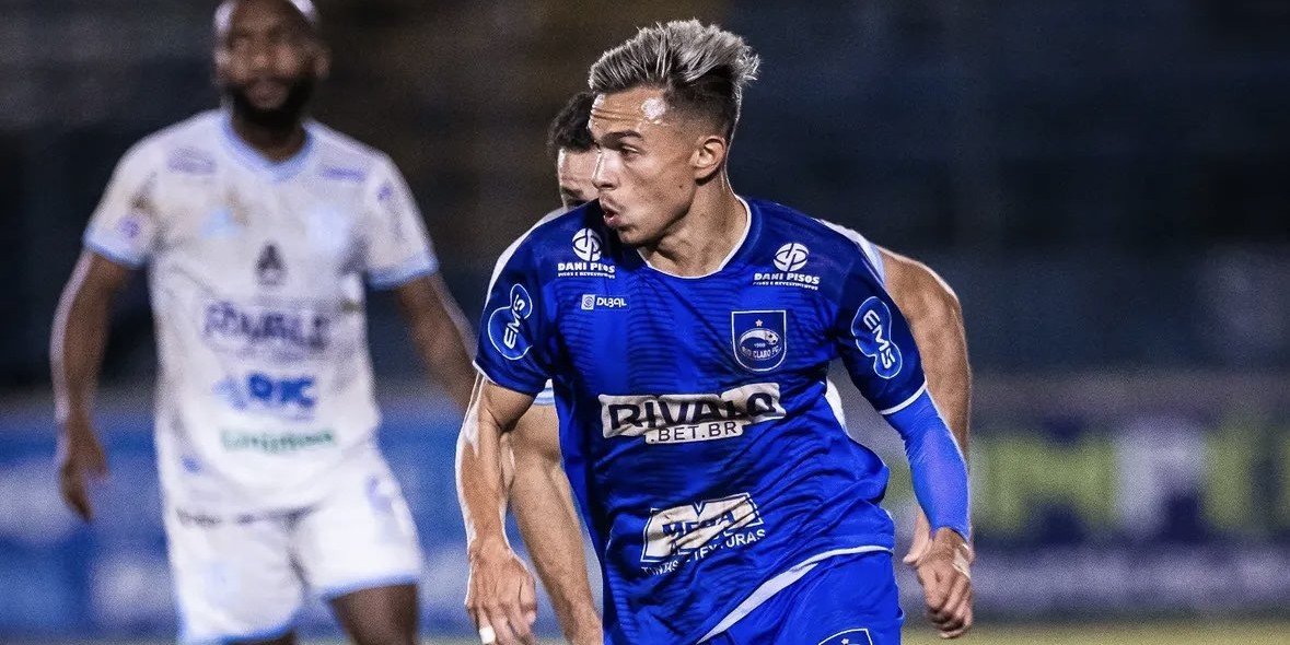 Xavante encaminha acerto com atacante