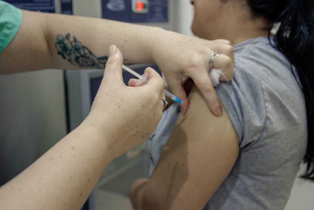 Pelotas já vacinou 15,05% da população prioritária contra gripe – Portal Pelotas Notícias