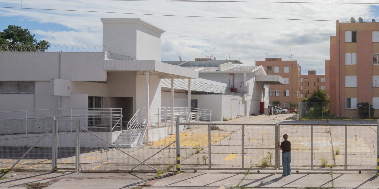 Supermercados da Cohabpel e Bento sem data para reabrir