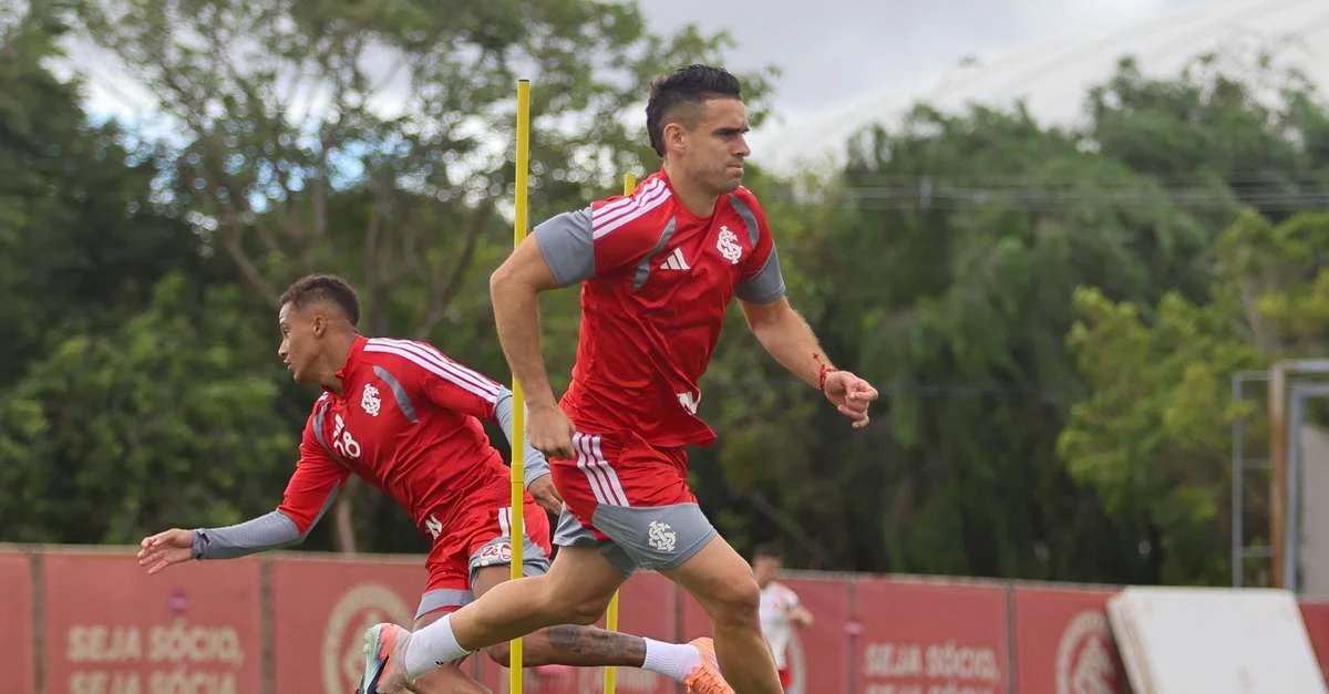 Centroavantes vivem gangorra e travam evolução ofensiva do Inter