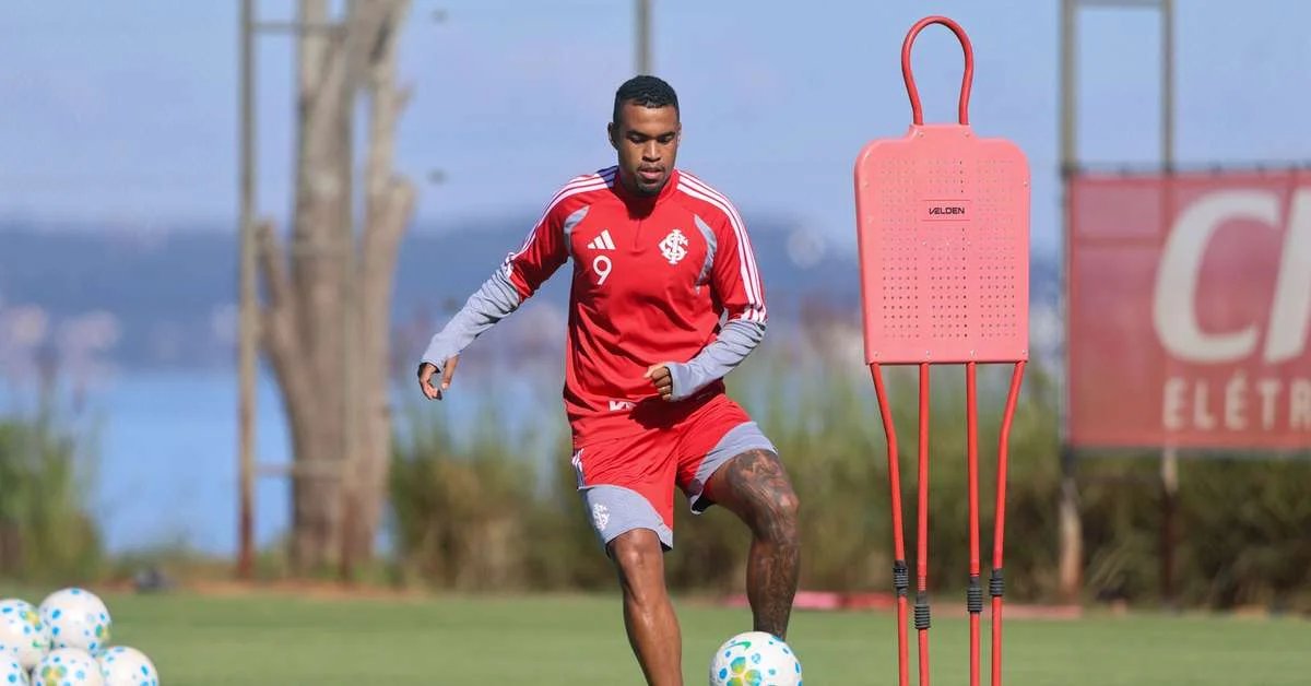 Inter retoma treinos e mira vitória contra o Fluminense para se afastar do Z-4