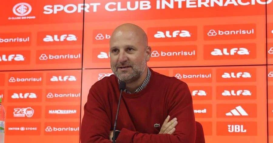 Bisol defende trabalho de Roger Machado e minimiza críticas ao desempenho do Inter