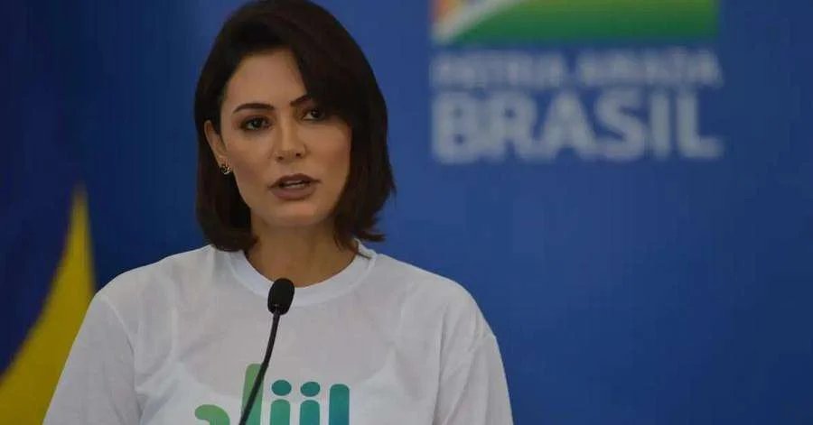 Após briga com Eduardo, Michelle elogia Nikolas por pressionar votação de veto da Dosimetria