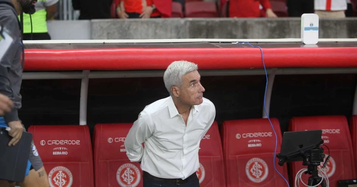 Castro valoriza empate no Gre-Nal 452 e trata pressão no Grêmio como natural: “Estou habituado”