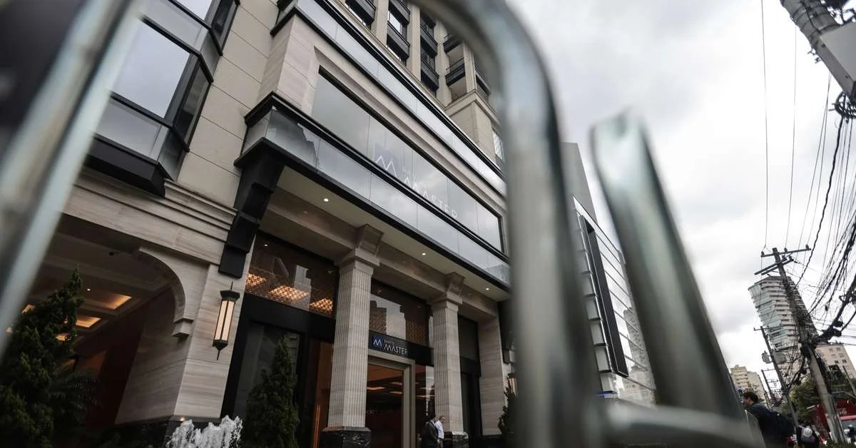 Hacker suspeito de atuar em esquema de Vorcaro é preso em Dubai